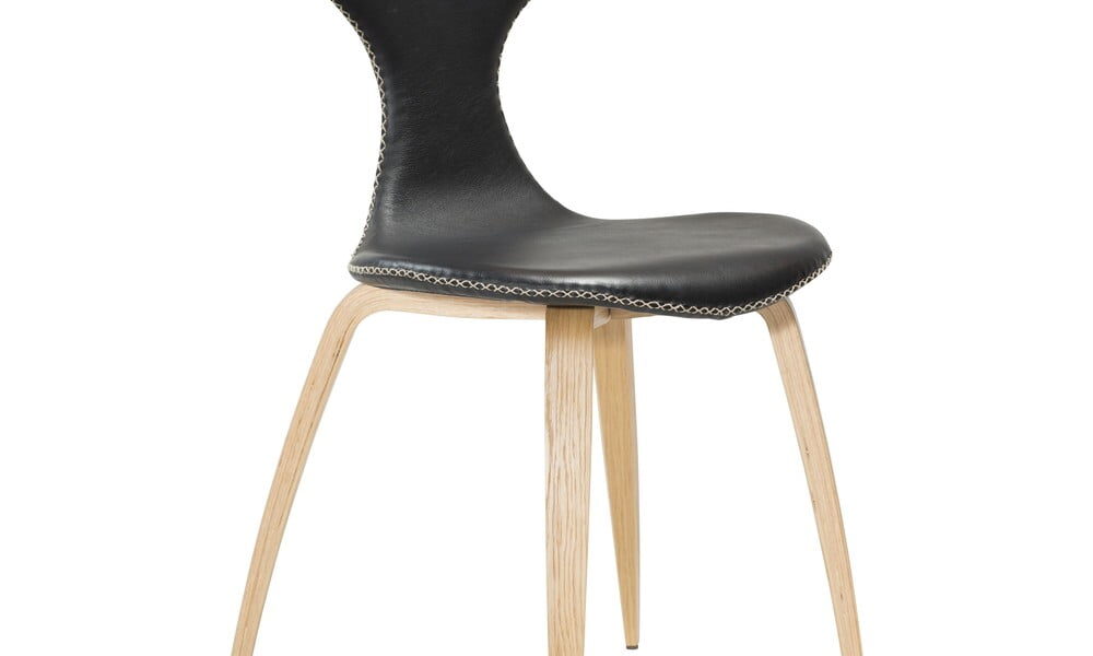 Čierna kožená jedálenská stolička so svetlou prírodnou podnožou DAN–FORM Denmark Dolphin