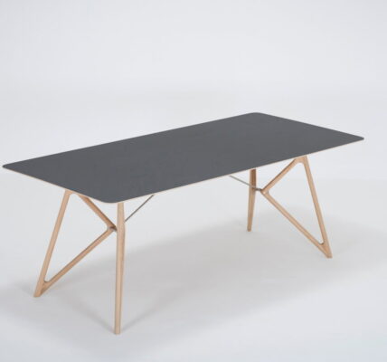 Jedálenský stôl z masívneho dubového dreva s čiernou doskou Gazzda Tink, 200 × 90 cm
