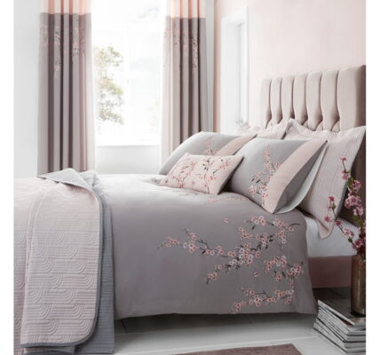 Ružovo-sivý prešívaný prehoz na posteľ Catherine Lansfield Blossom, 240 x 260 cm