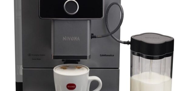 Espresso Nivona CafeRomatica 970… Tlak 15 bar, velký dotykový 5“ displej, Aroma Balance Systém, tichý mlýnek, integrované bluetooth pro pohodlné ov