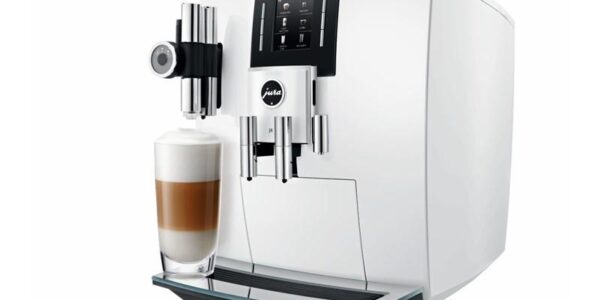 Espresso Jura Piano White J6 (436424… J6 nabízí 13 různých specialit, mlýnek Aroma G3, impulzní extrakční proces.