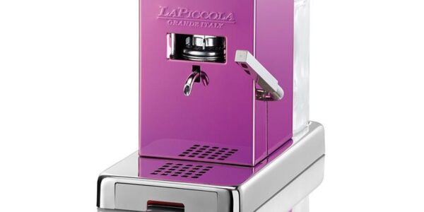 Espresso La Piccola Violet… Príkon 500W, tlak 15 bar, pre ESE pody 44mm, nádoba 1L, nerezová oceľ, bezpečnostný termostat.