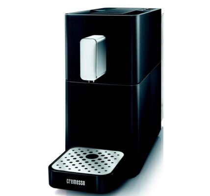 Espresso Cremesso  Easy Midnight black… Tlak 19 barů, funkce preinfuze, výškově nastavitelná odkapávací mřížka.