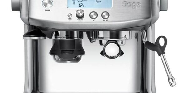 Espresso Sage Ses878bss nerez… Integrovaný mlýnek, LCD displej, elektronický PID systém. Přístroj je vybaven tepelným systémem ThermoJet, díky které