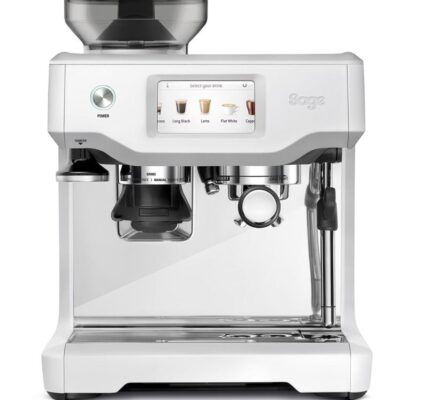 Espresso Sage Ses880sst… Dotykový displej, integrovaný mlýnek, nová automatická parní dýza, přednastavené programy a možnost uložení až 8 vlastních