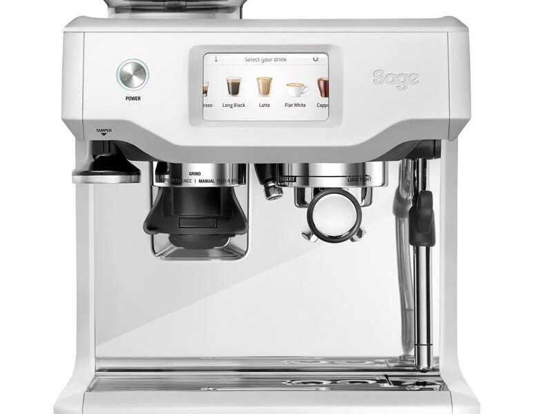 Espresso Sage Ses880sst… Dotykový displej, integrovaný mlýnek, nová automatická parní dýza, přednastavené programy a možnost uložení až 8 vlastních
