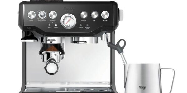 Espresso Sage Bes875bks čierne… Integrovaný kónický mlýnek, Systém nízko-tlakového předspaření, 18 nastavení hrubosti mletí, Automatické mletí přímo