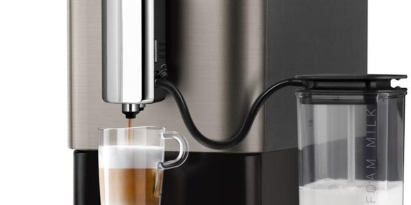Espresso Sencor SES 9020NP… Štíhlá a kompaktní velikost, 19 barů, 1,1 l odnímatelná nádržka na vodu, topný systém Thermoblock, ECO režim, automatick