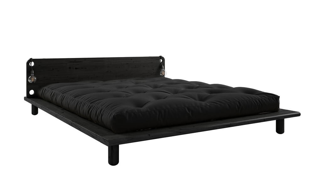 Čierna dvojlôžková posteľ z masívneho dreva s čelom, lampičkami a čiernym matracom Double Latex Karup Design Peek, 180 x 200 cm