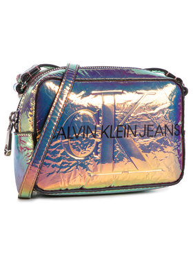 Calvin Klein Jeans Kabelka Camera Bag Iridescent K60K607379 Farebná