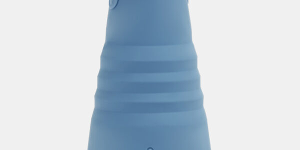 Modrá cestovná skladacia fľaša Stojo 590 ml