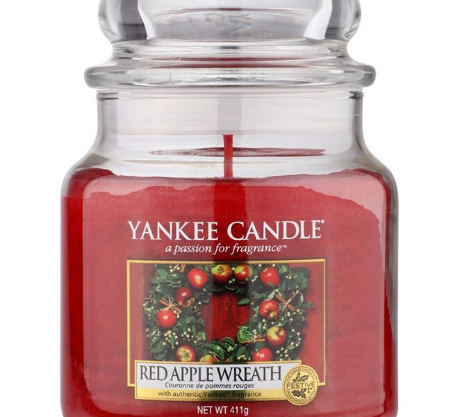 Yankee Candle vonná sviečka Red Apple Wreath Classic stredná