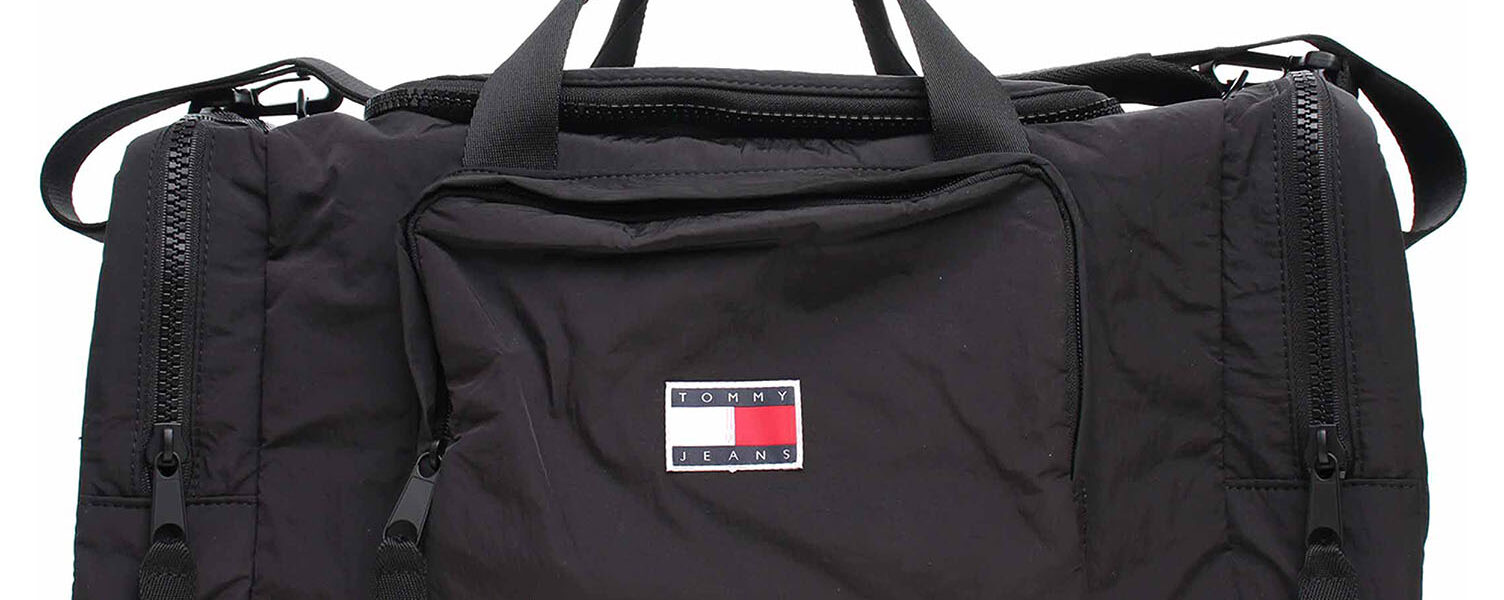 Tommy Hilfiger pánská cestovní taška AM0AM08561 BDS black 1