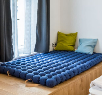 LIV Design Relaxačný masážny matrac BUBBLES Zvoľte farbu: LIV – Sivá, Rozmer: 110×200 cm